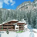 Maria Hotel 3*