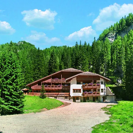 Hotel Maria Canazei